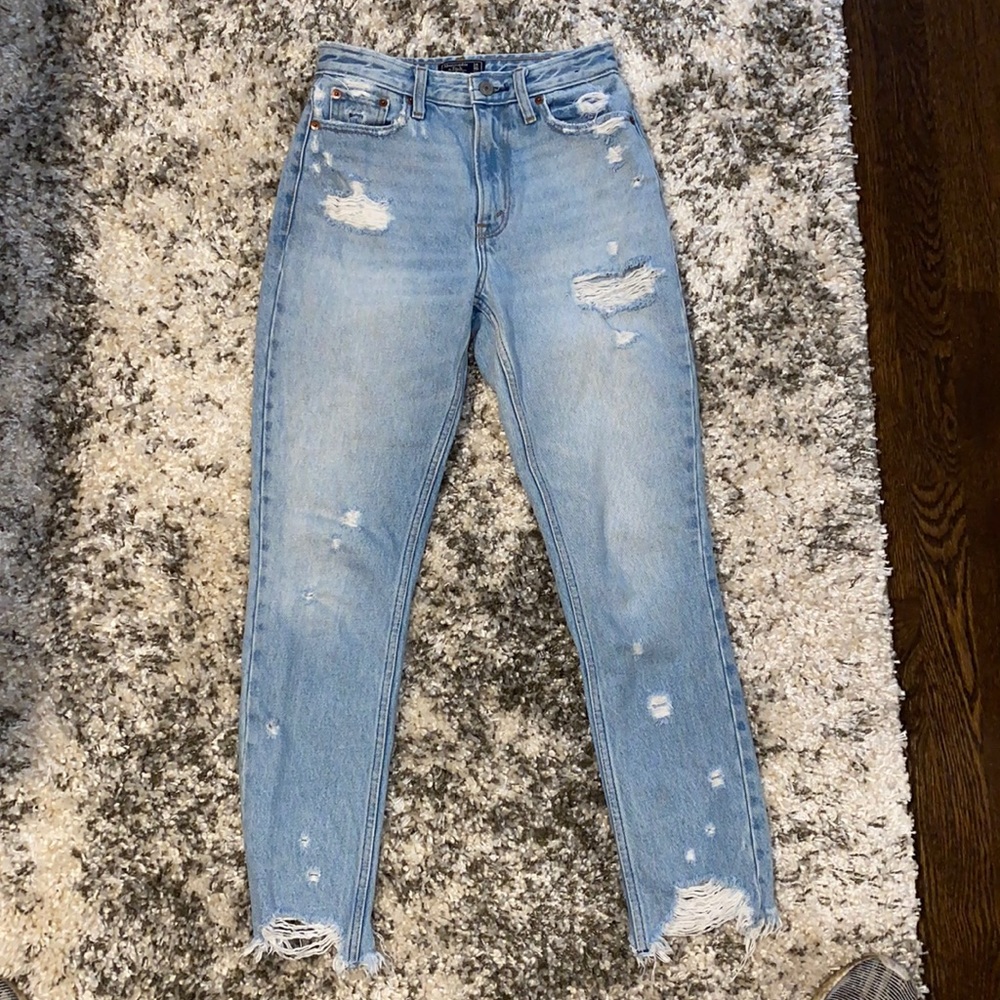 Abercrombie & Fitch Mom Jean-straight leg.